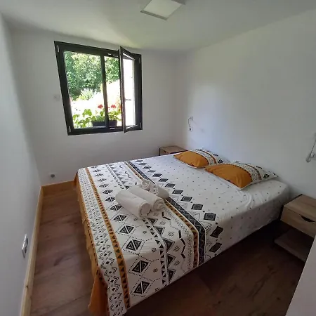 Appartement En Rez De Jardin Thénésol Exterior foto